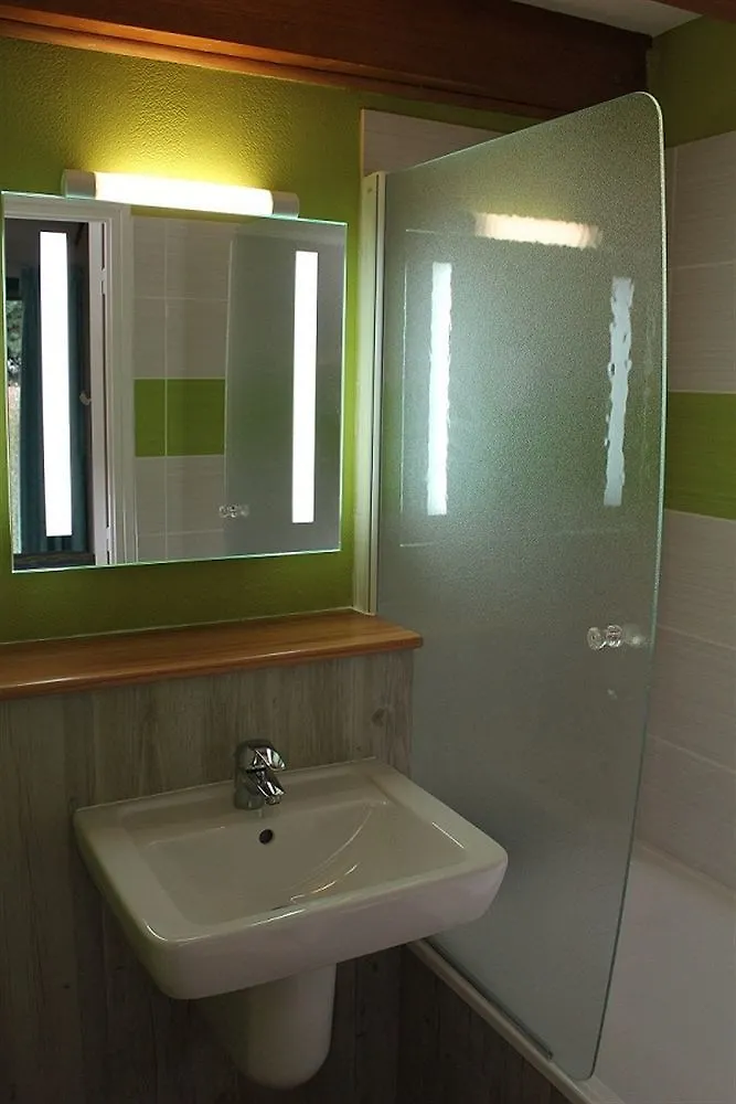 Logis Les Dineux Village Trémeur 3*,